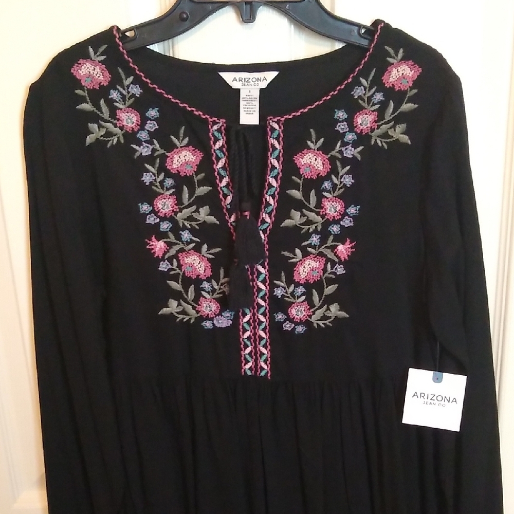 Boho Dress With Floral Embroidery Size Small NWT - Picture 8 of 8